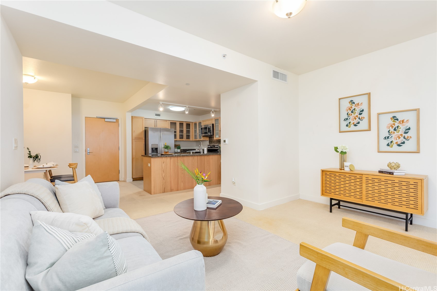 600 Queen Street 2103