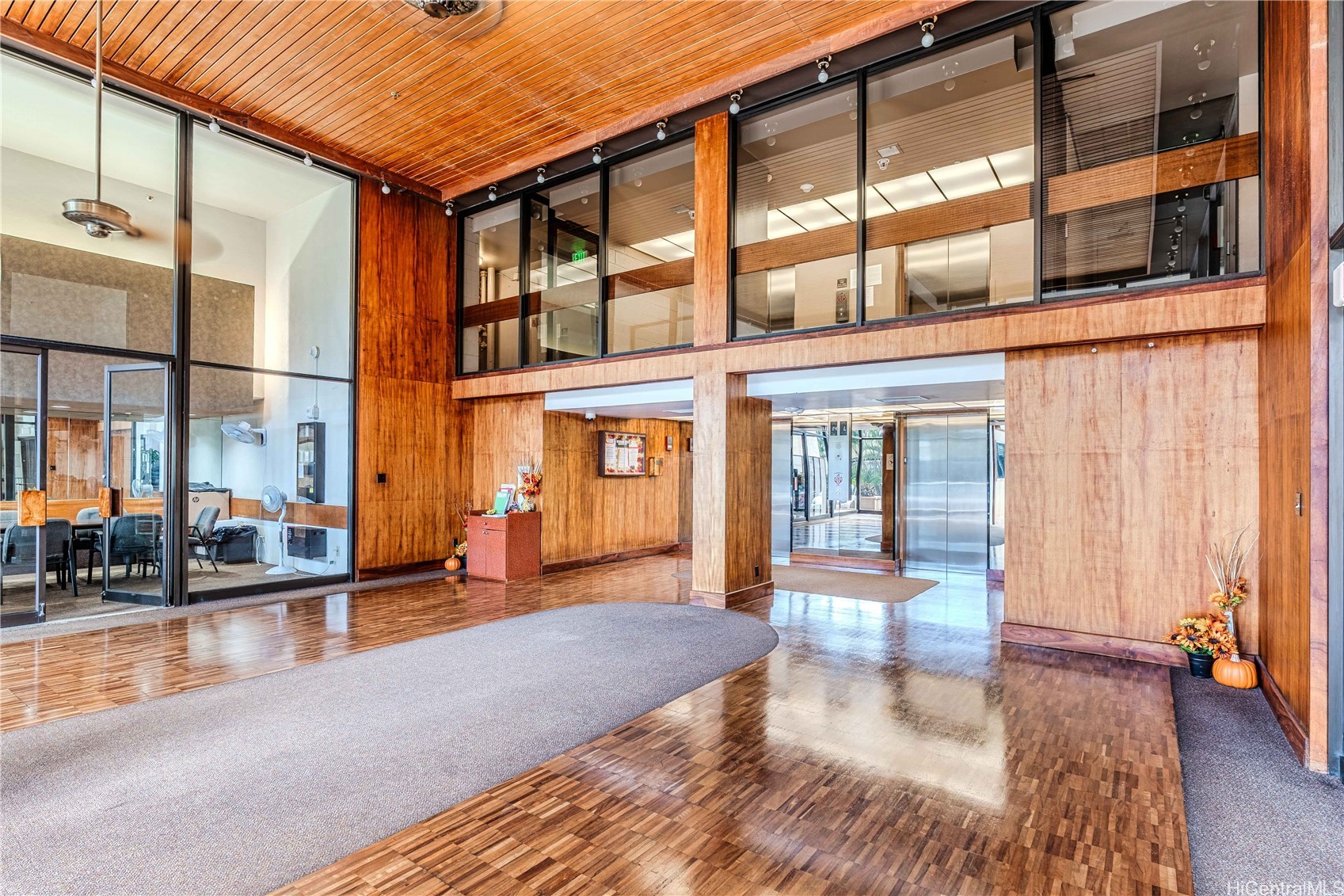 2724 Kahoaloha Lane 705