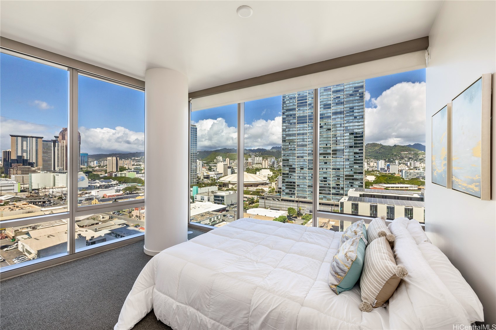 1001 Queen Street 1415