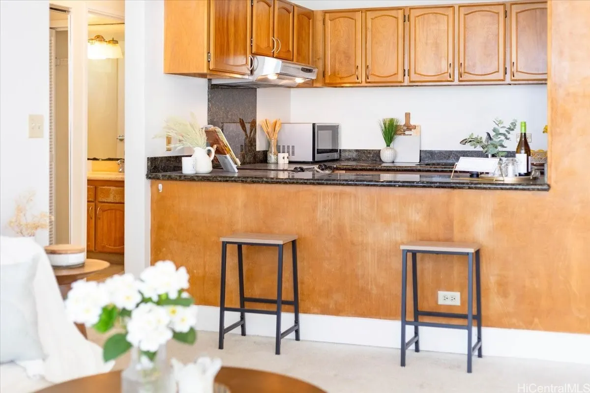 Honolulu, Hawaii 96826, United States, 1 Bedroom Bedrooms, ,1 BathroomBathrooms,Residential,Active,175030