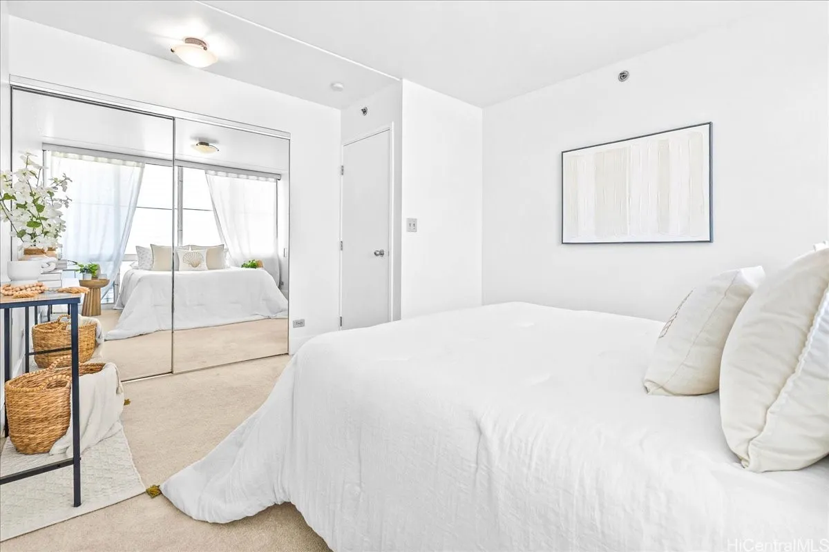 Honolulu, Hawaii 96826, United States, 1 Bedroom Bedrooms, ,1 BathroomBathrooms,Residential,Active,175030