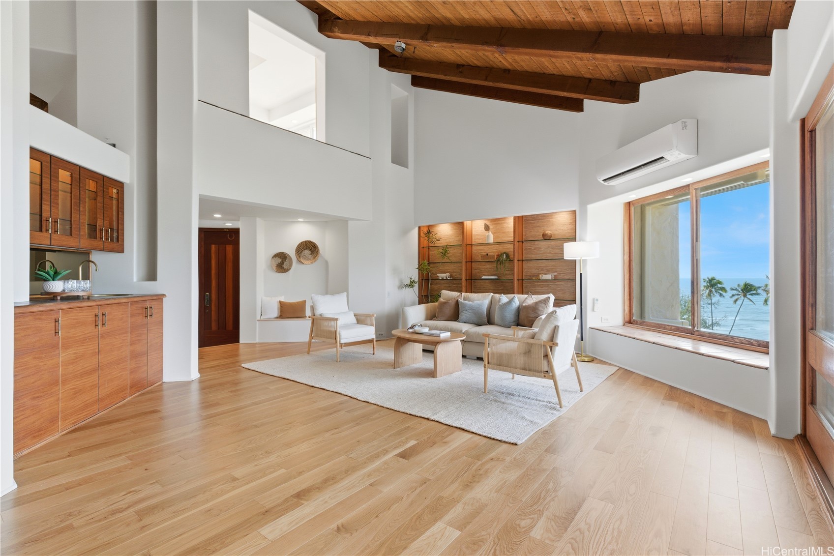 3210 Diamond Head Road 4