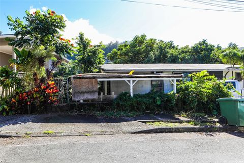 Photo of 2749 Piliwai Street, Honolulu, HI 96819 (MLS # 202526245)
