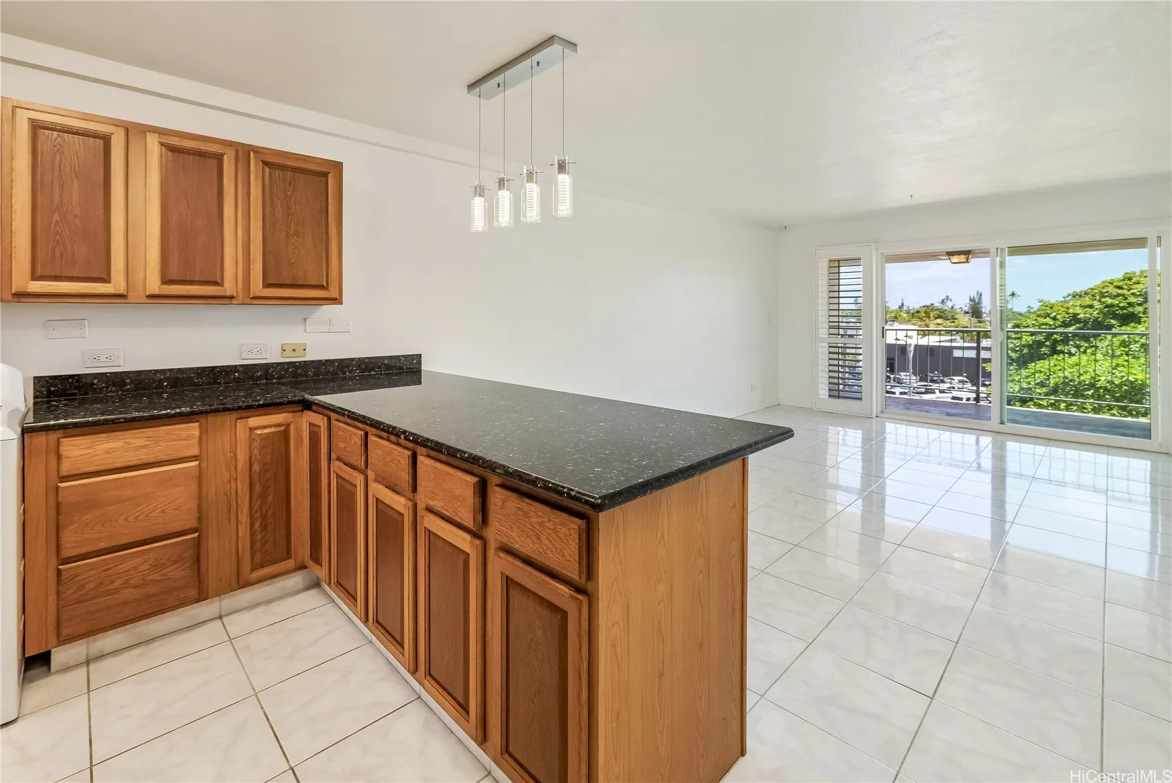 Kailua, Hawaii 96734, United States, 2 Bedrooms Bedrooms, ,2 BathroomsBathrooms,Residential,Active,189341