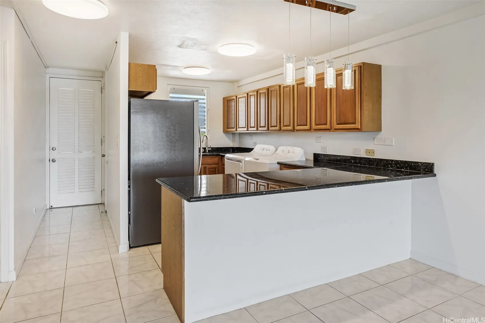 Kailua, Hawaii 96734, United States, 2 Bedrooms Bedrooms, ,2 BathroomsBathrooms,Residential,Active,189341