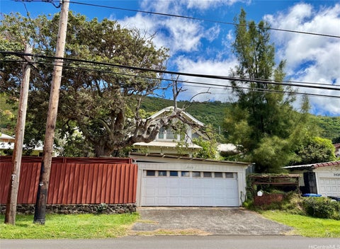 Photo of 2420 East Manoa Road, Honolulu, HI 96822 (MLS # 202613932)