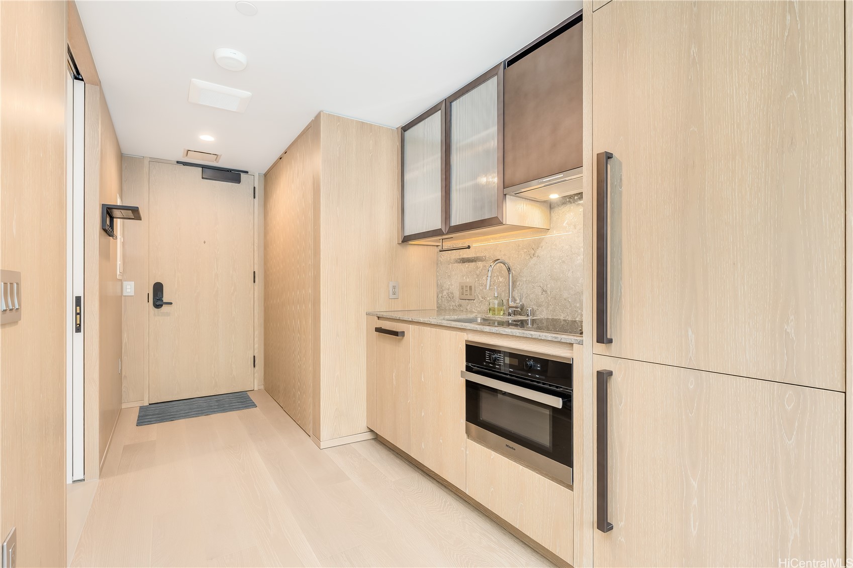 1000 Auahi Street 527