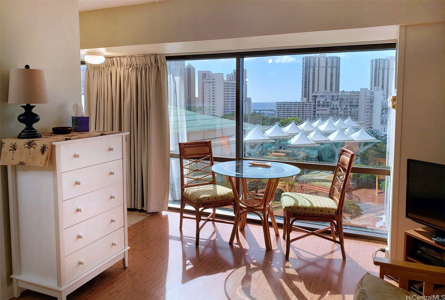 1750 Kalakaua Avenue 1704