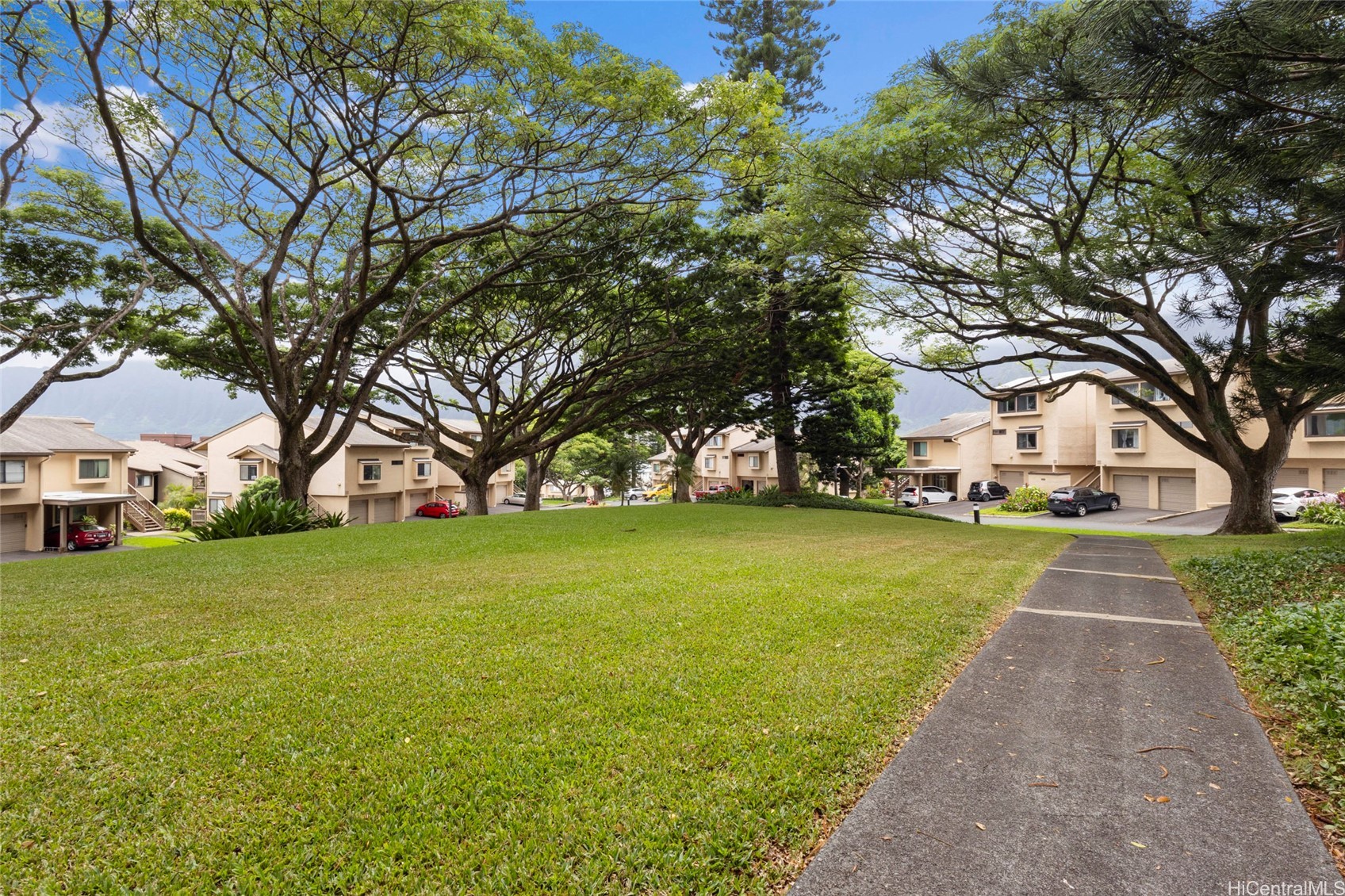 Puu Alii 1-3 Condominium