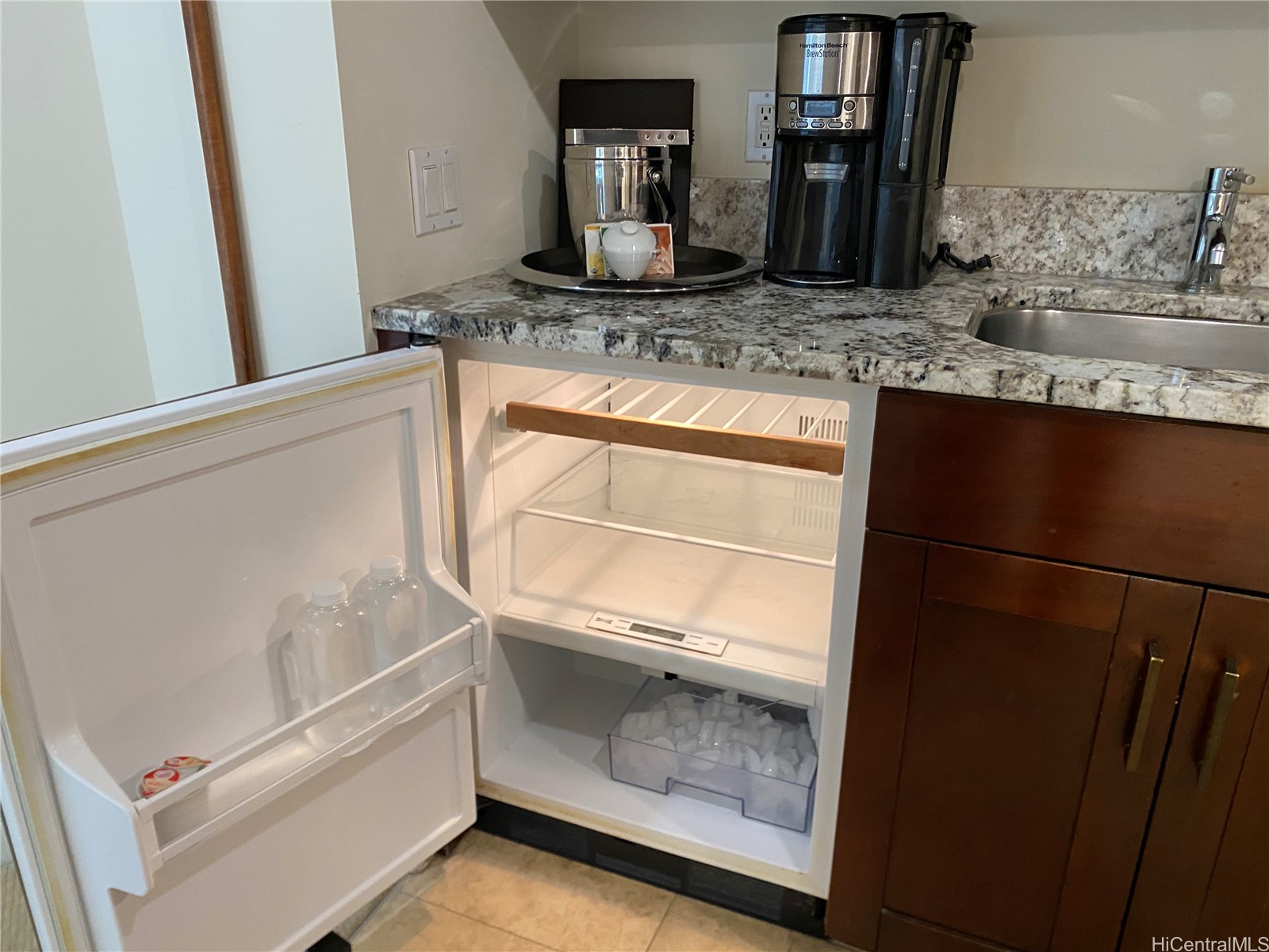 223 Saratoga Road 2220