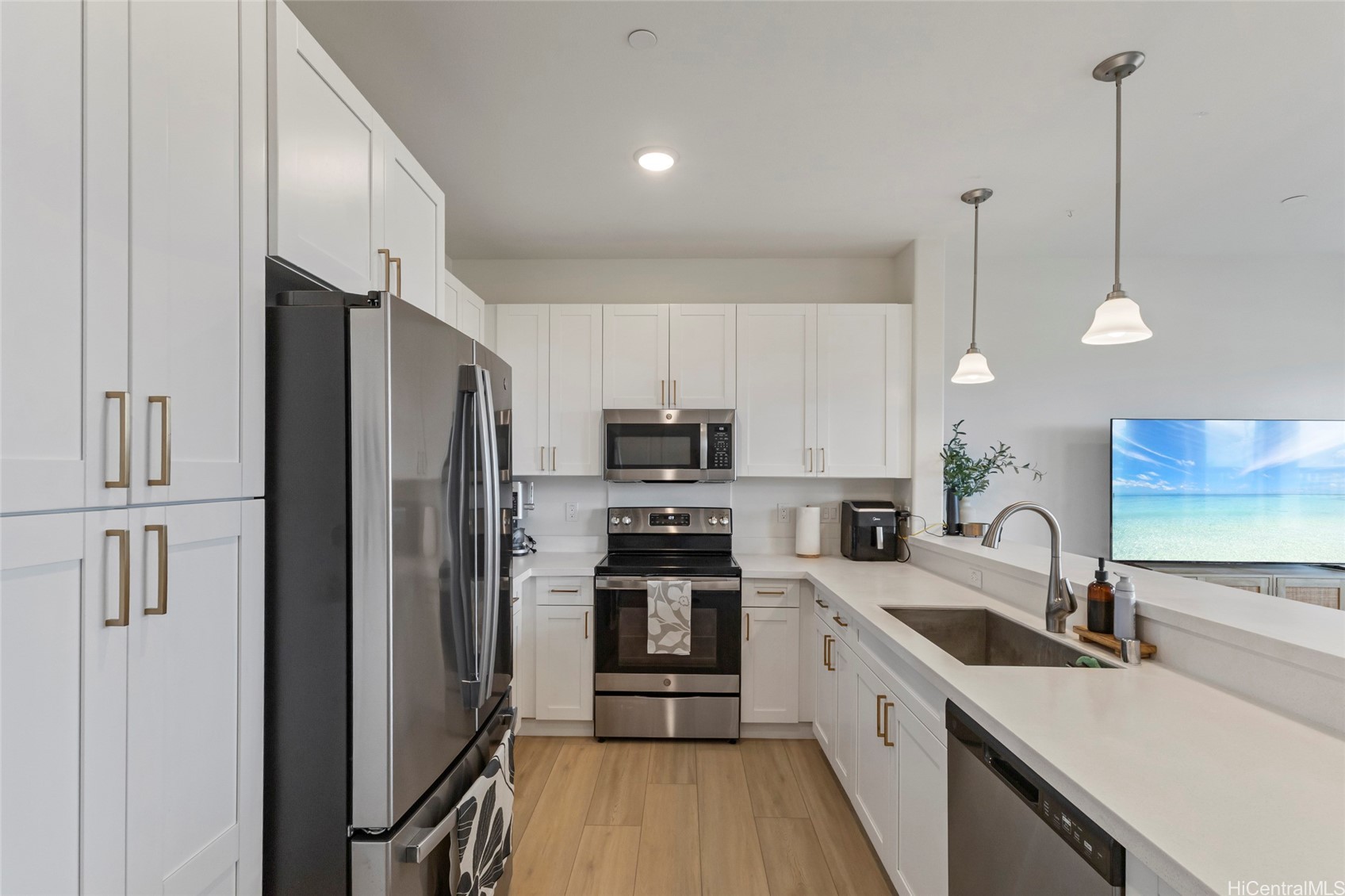 94-1188 Kalahikiola Drive 105