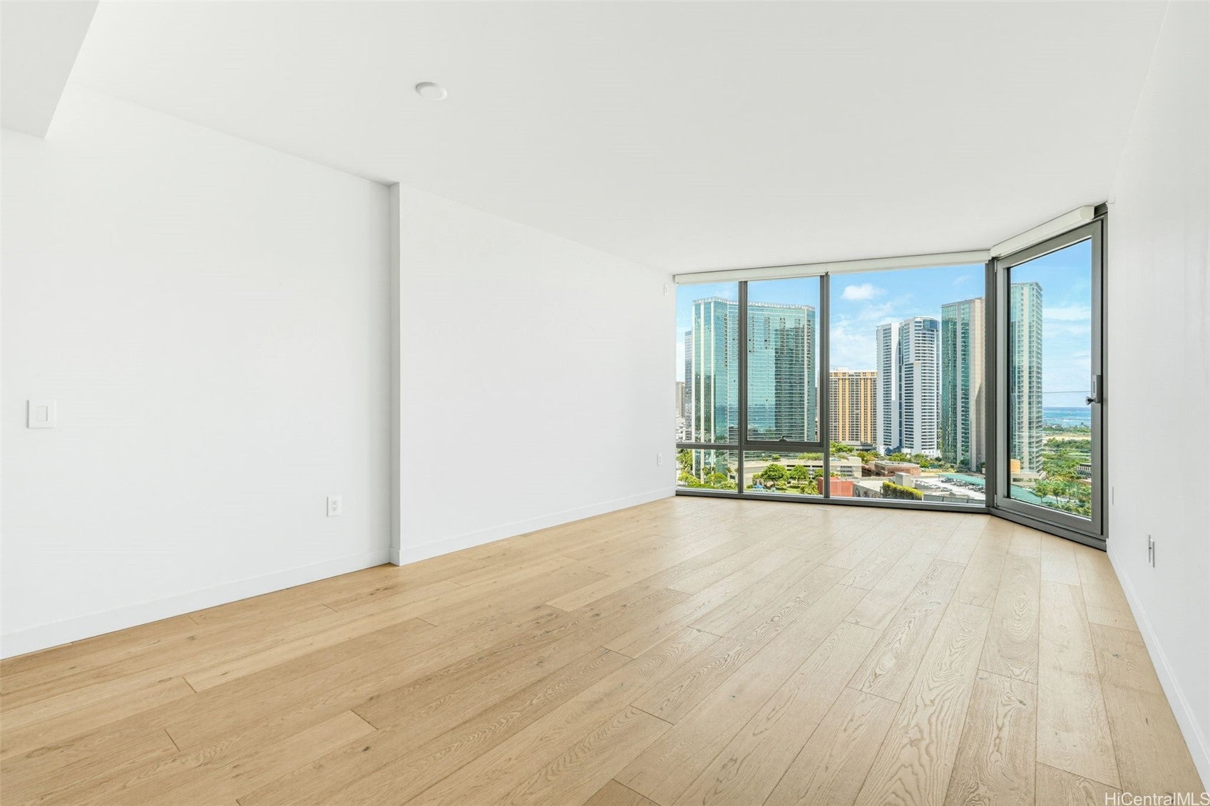 1001 Queen Street 1706
