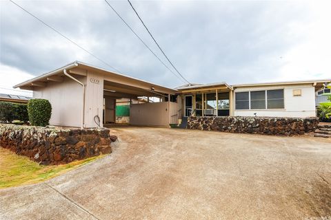 Photo of 1579 Hoonipo Street, Pearl City, HI 96782 (MLS # 202522177)