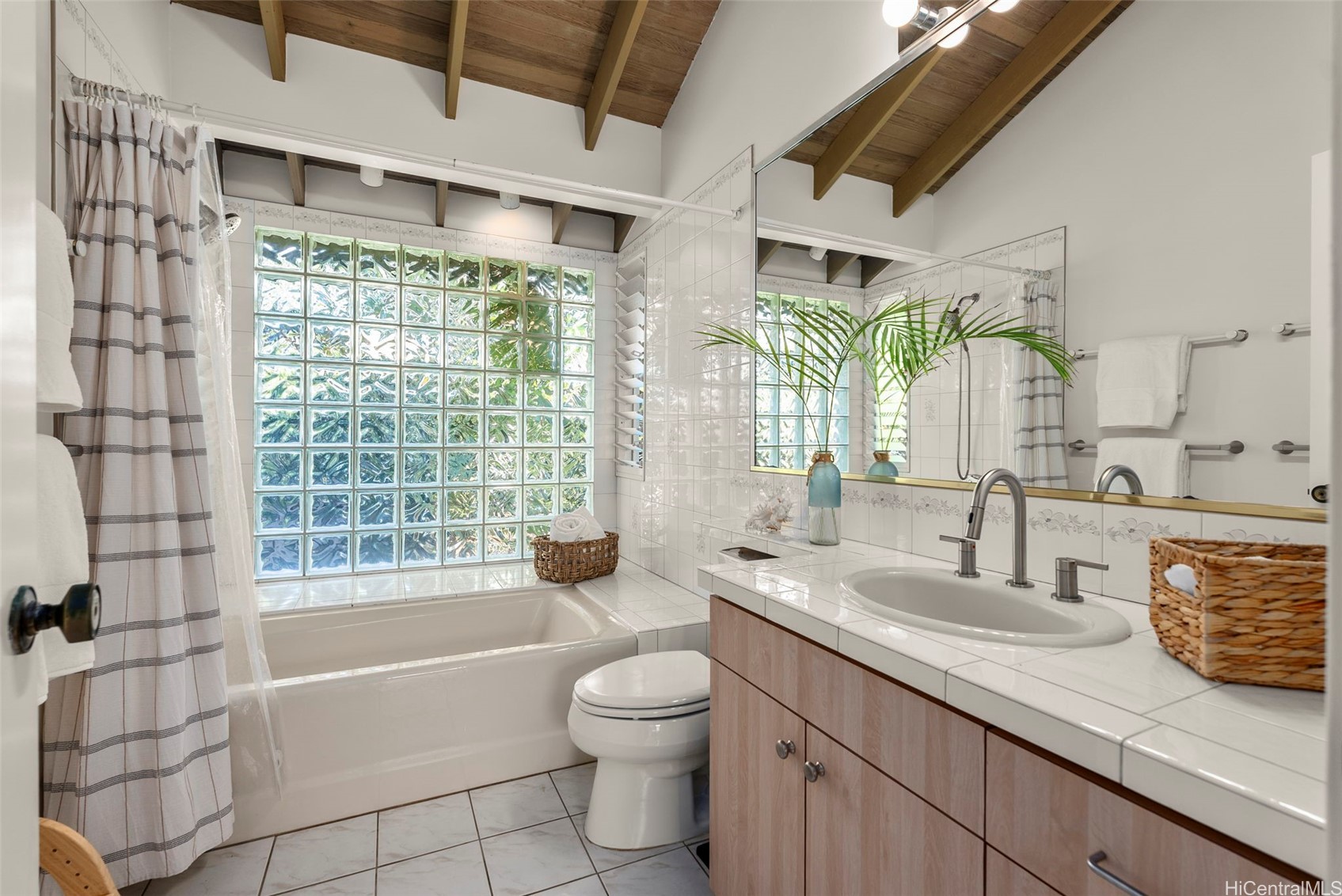Kailua, Hawaii, 96734, United States, 3 Bedrooms Bedrooms, ,3 BathroomsBathrooms,Residential,Active,2027294