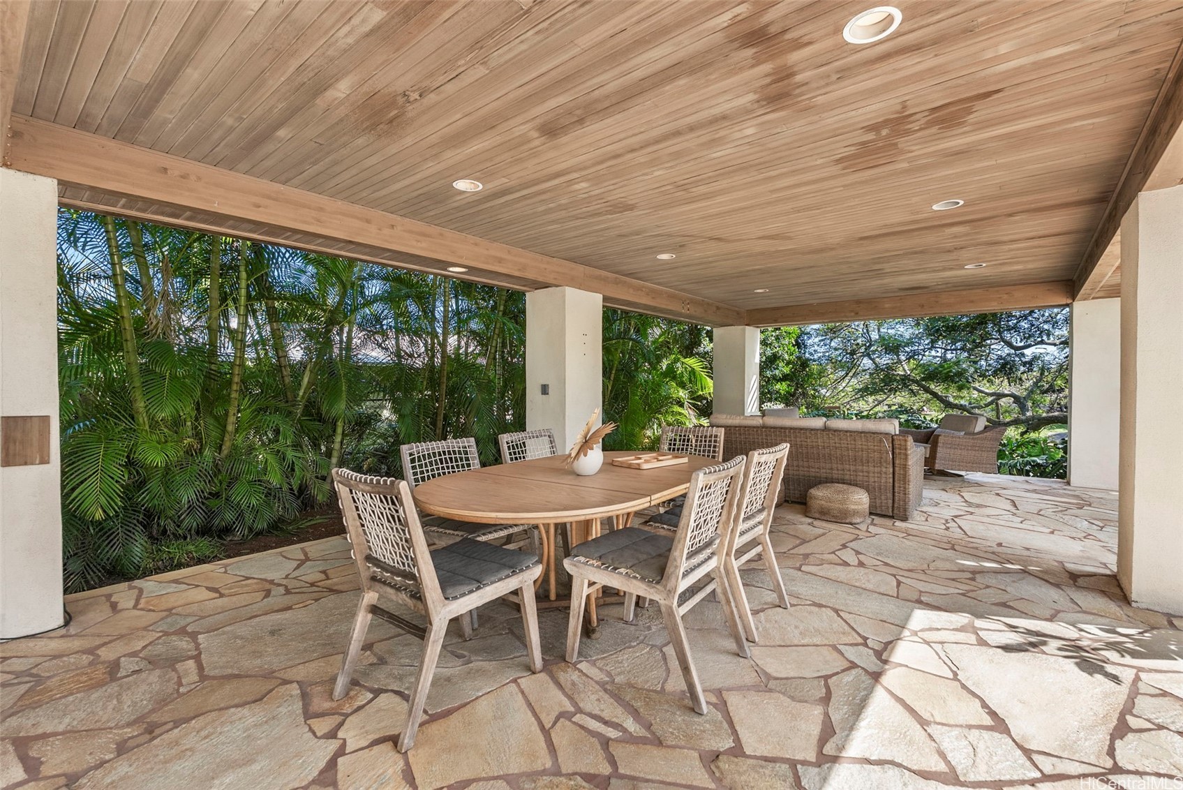 Kailua, Hawaii, 96734, United States, 3 Bedrooms Bedrooms, ,3 BathroomsBathrooms,Residential,Active,2027294