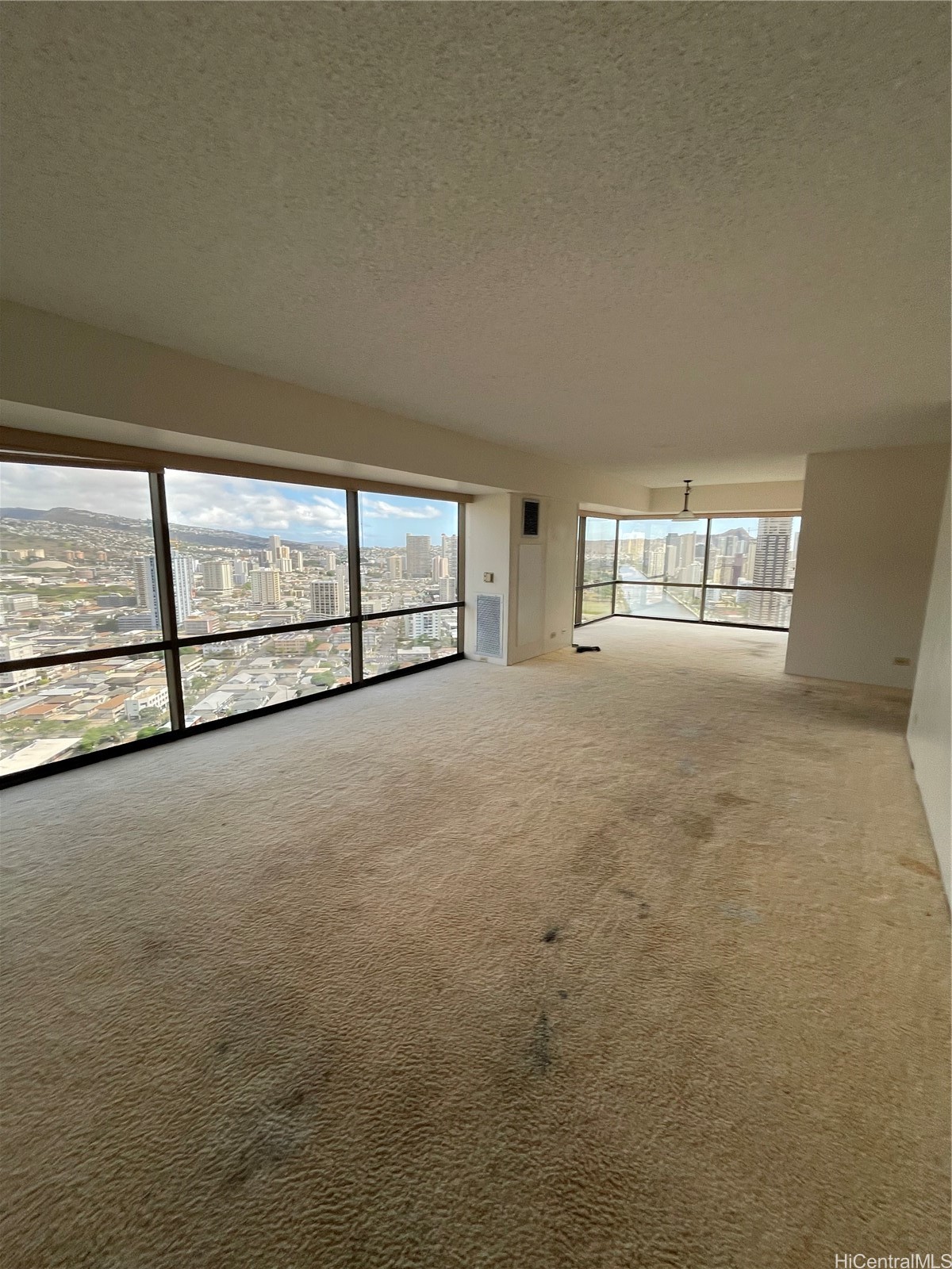 1750 Kalakaua Avenue 3103