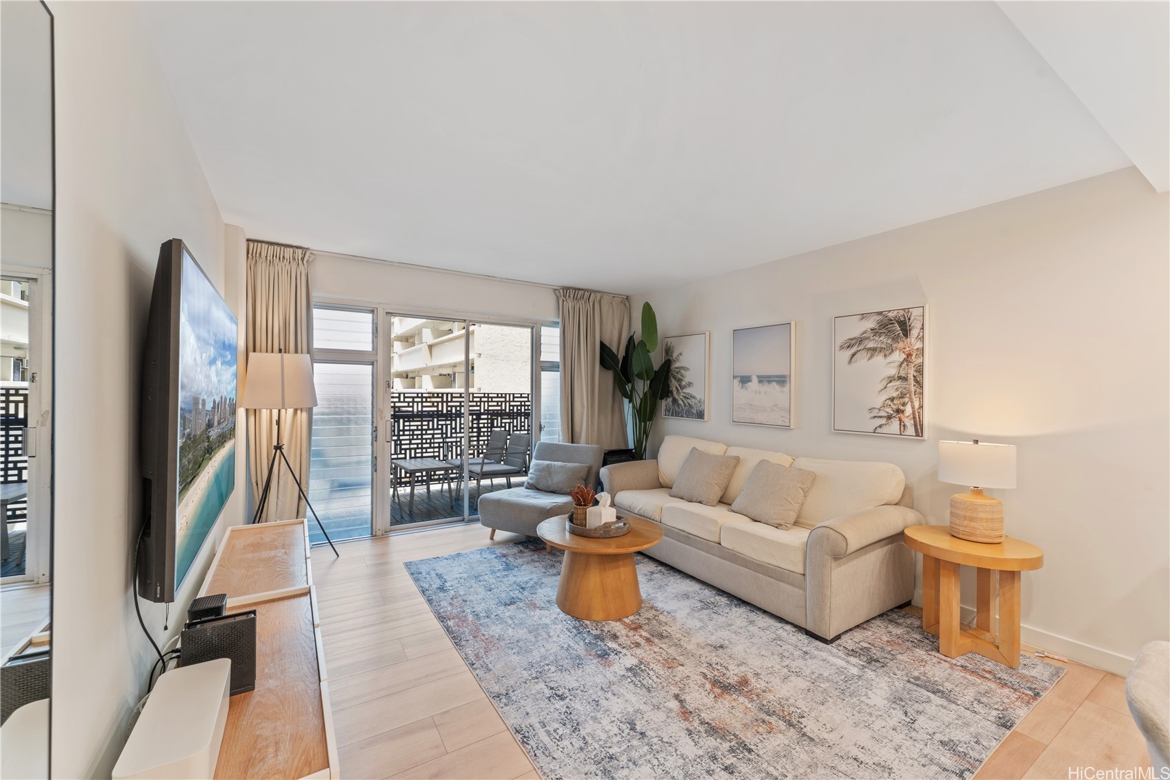 2465 Kuhio Avenue 404