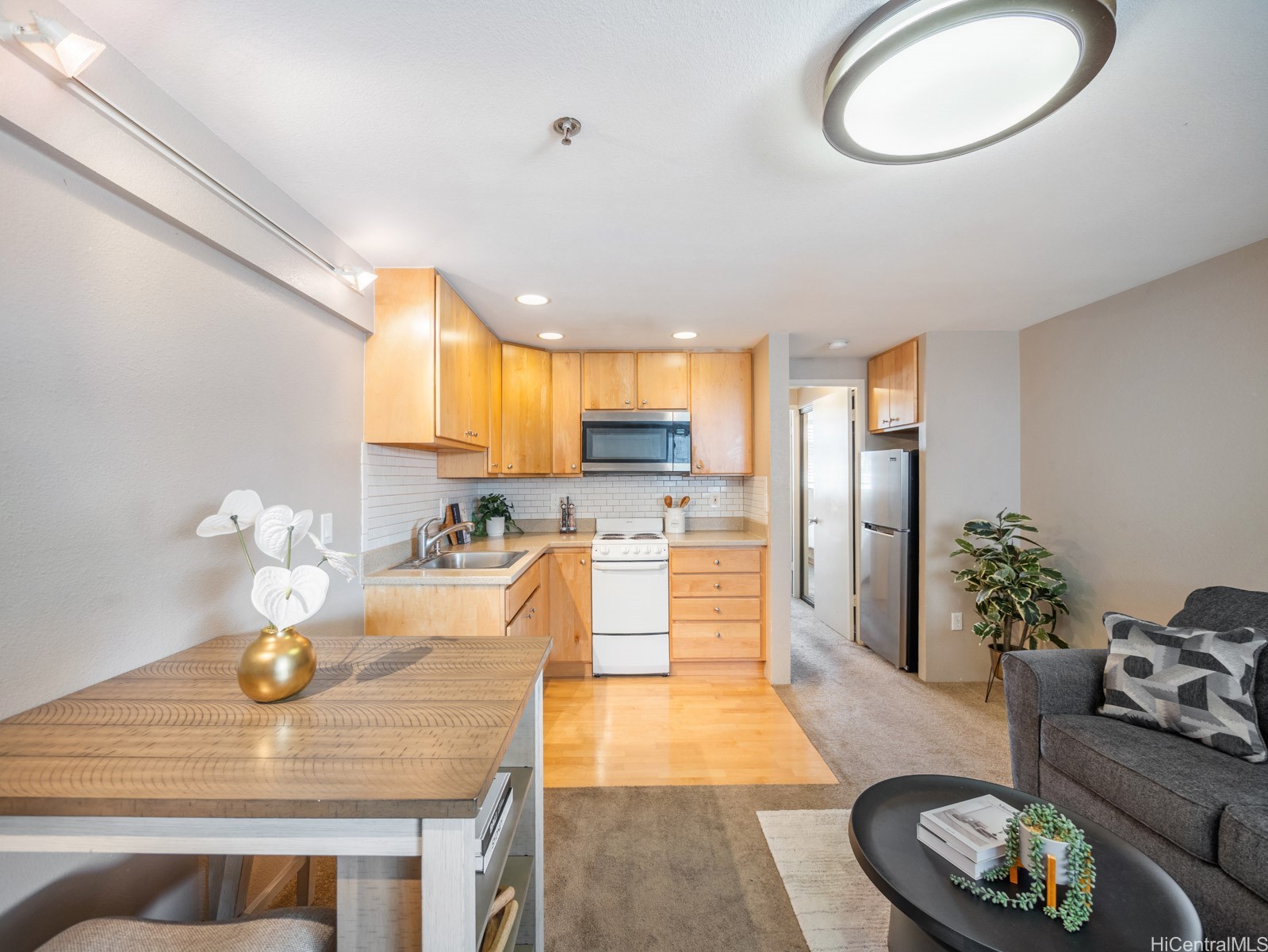 2860 Waialae Avenue 115