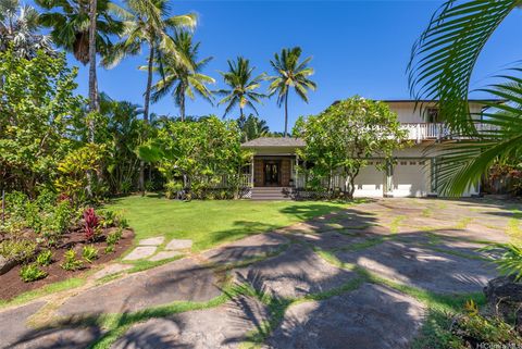 Photo of 810 N Kalaheo Avenue #F, Kailua, HI 96734 (MLS # 202519106)