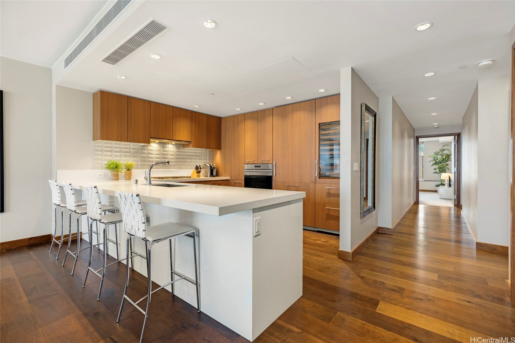 1555 Kapiolani Boulevard 1300