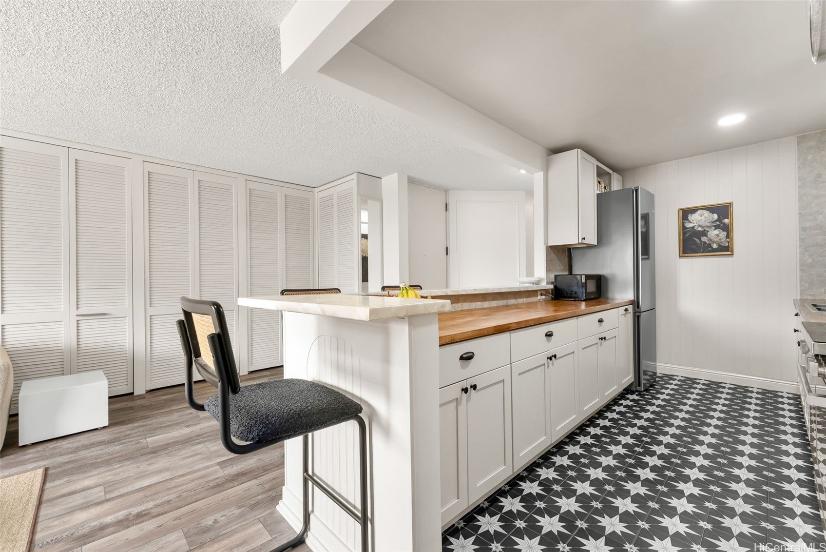 6750 Hawaii Kai Drive 102
