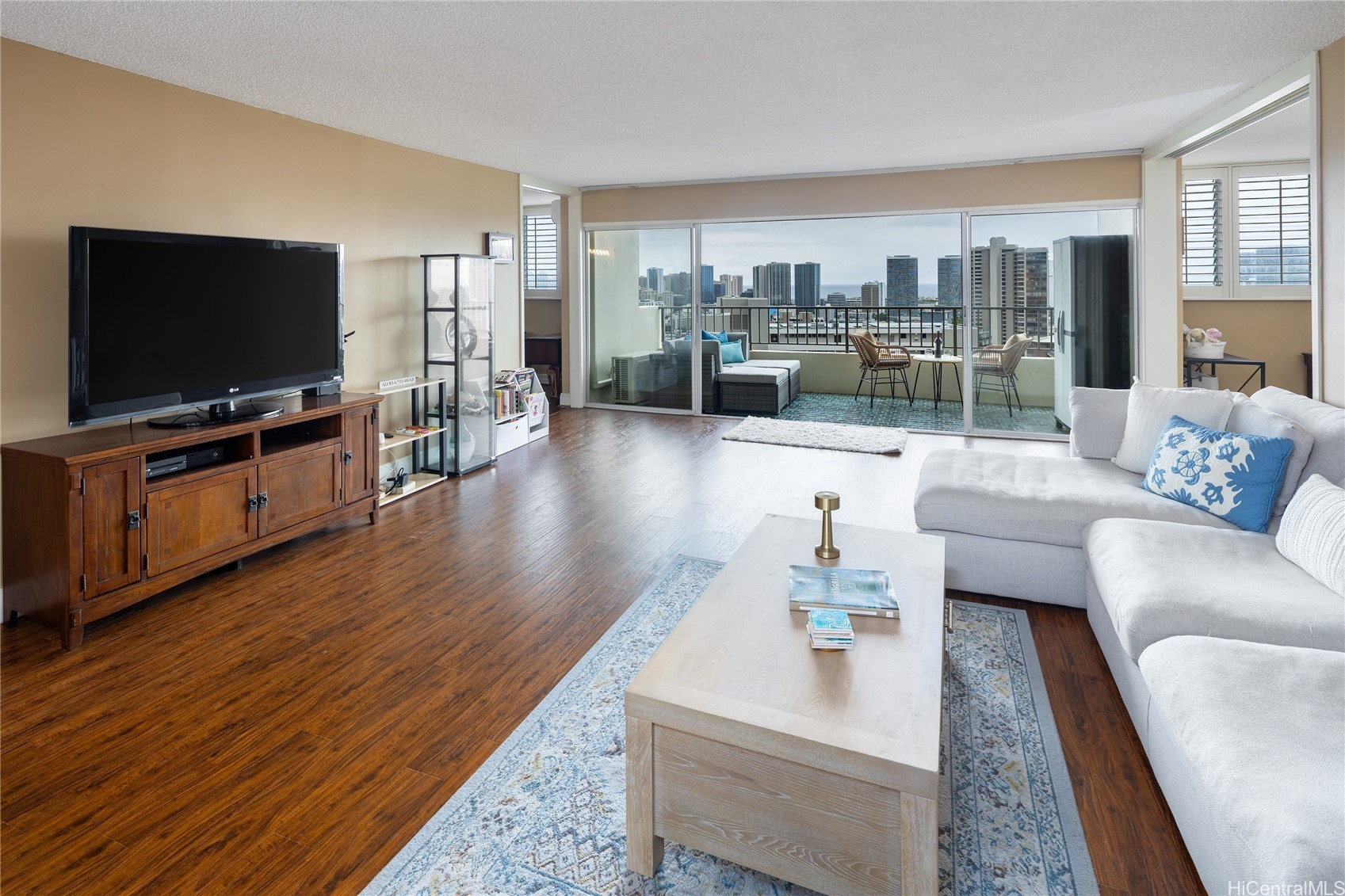 927 Prospect Street 1103