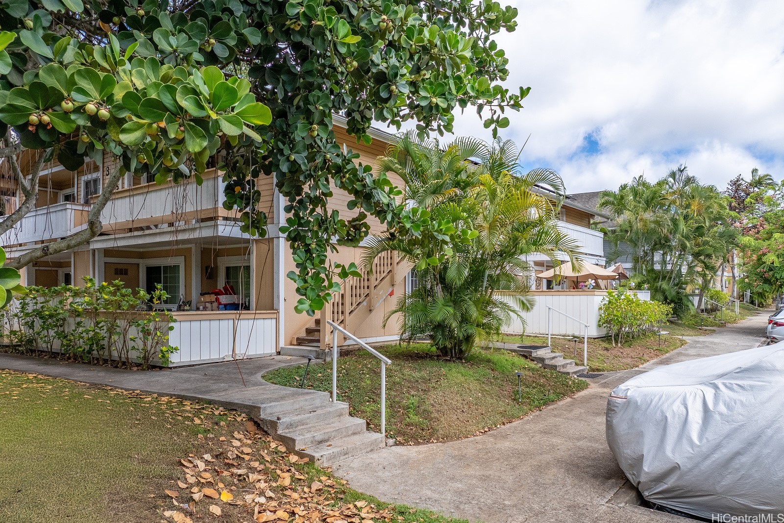 393 Mananai Place 42T
