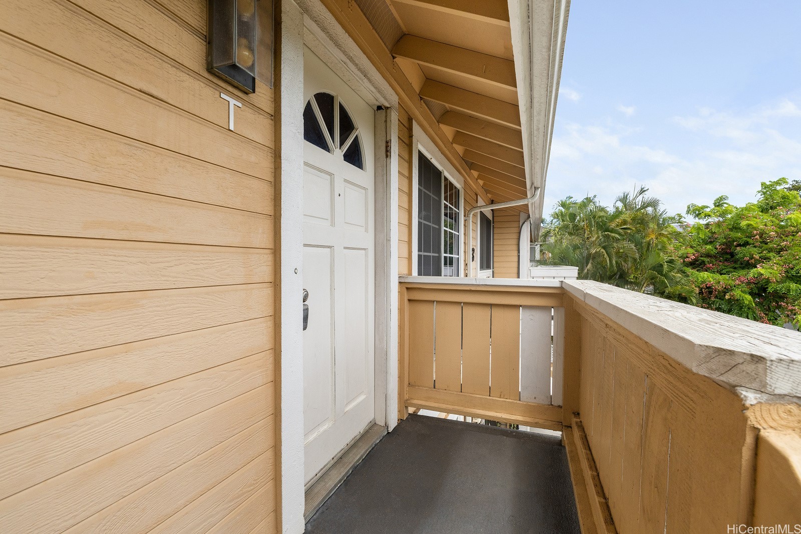 393 Mananai Place 42T
