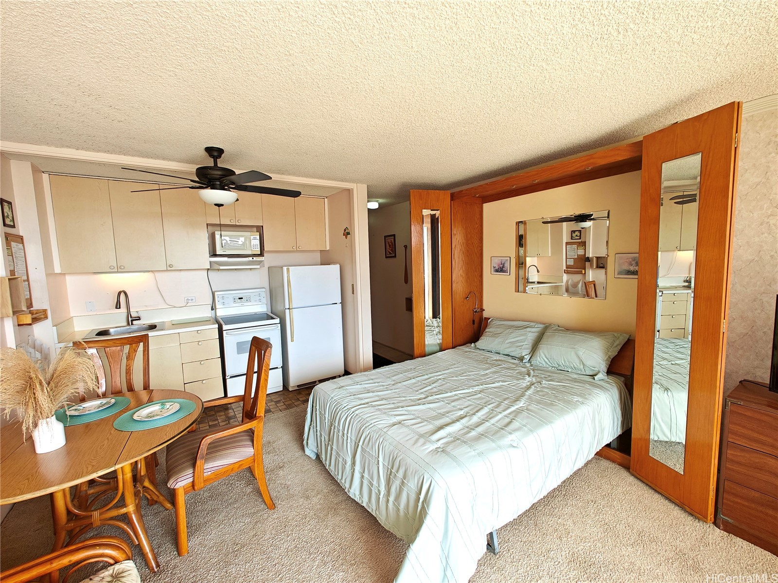 2345 Ala Wai Boulevard 2016