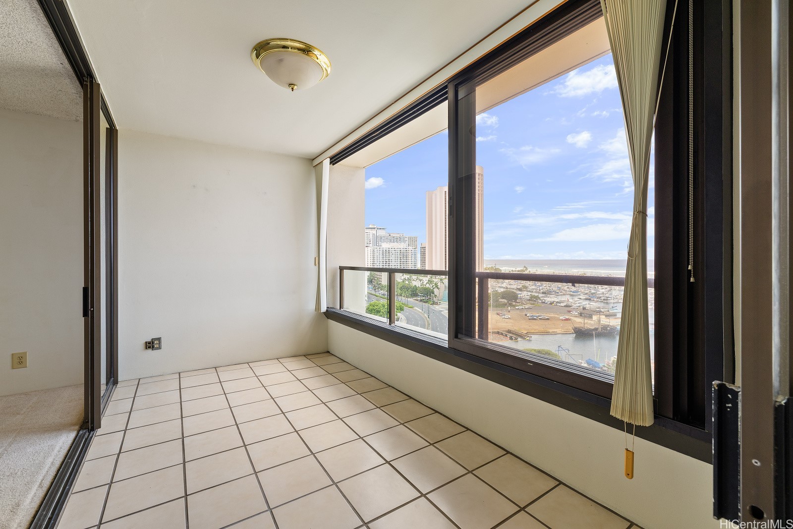 1600 Ala Moana Boulevard 1502