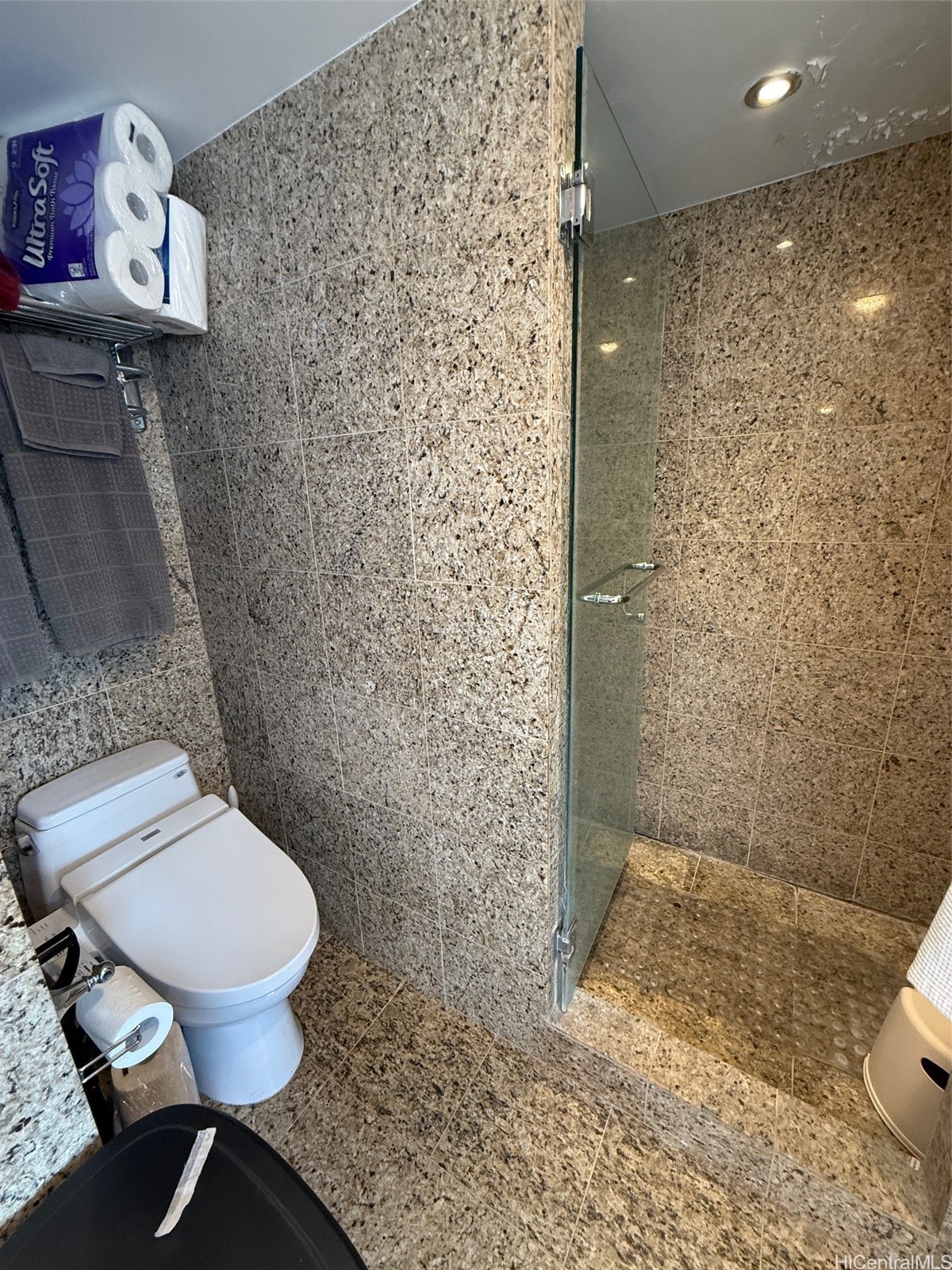 581 Kamoku Street 2506