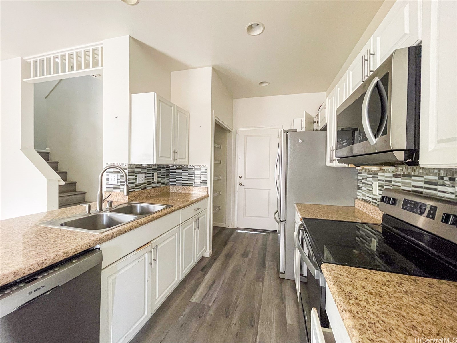 91-1001 Keaunui Drive 111