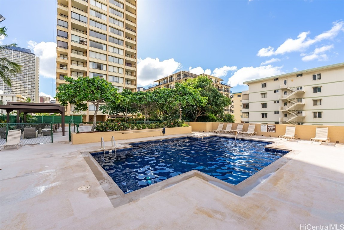 Aloha Towers Condominium