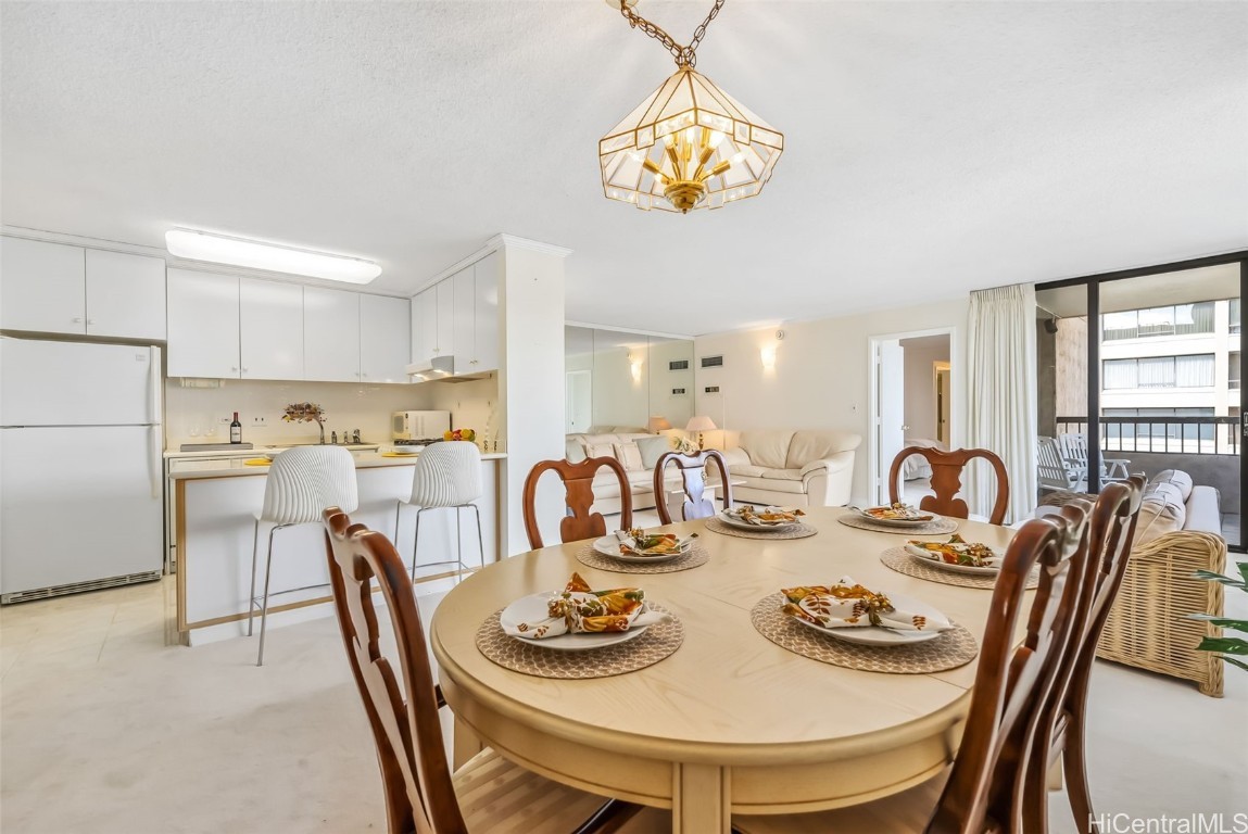 2215 Aloha Drive DH1701 (17J)