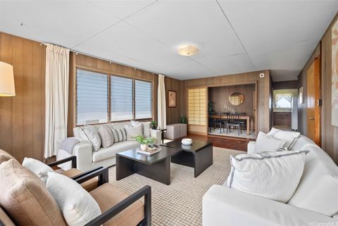 99-252 Lalani Street Aiea HI 96701