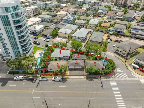 Photo of 735 Isenberg Street, Honolulu, HI 96826 (MLS # 202606015)