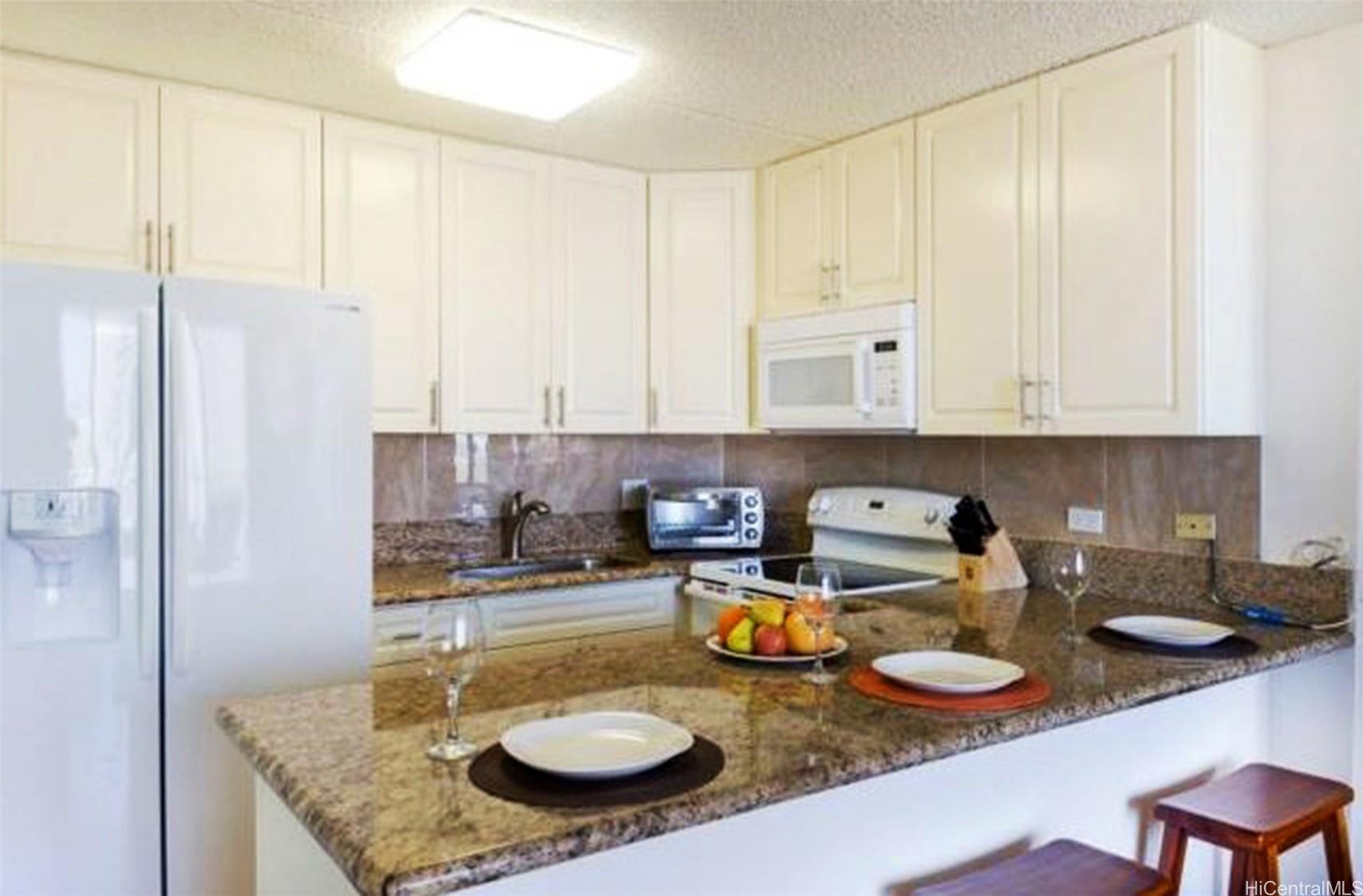411 Hobron Lane 2814