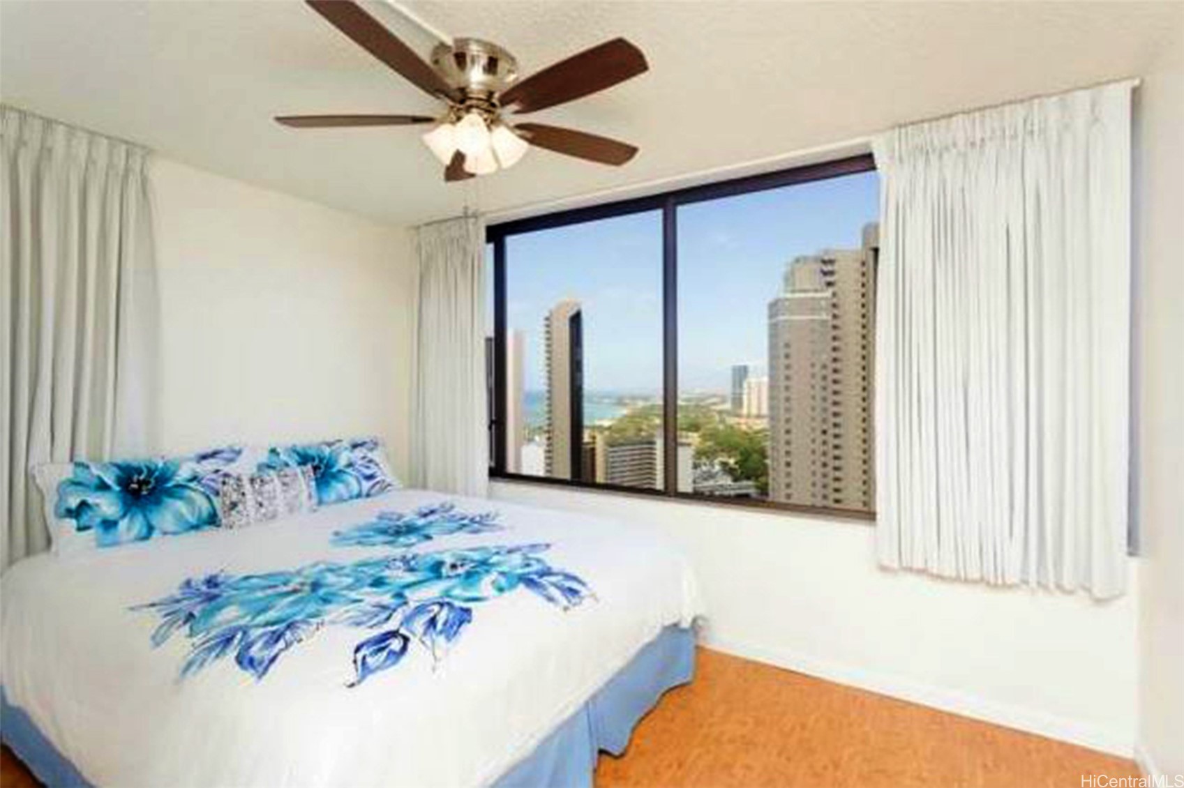 411 Hobron Lane 2814