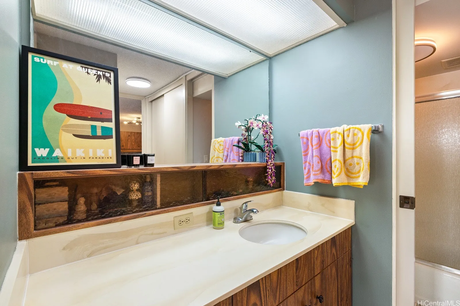 Honolulu, Hawaii 96822, United States, 1 Bedroom Bedrooms, ,1 BathroomBathrooms,Residential,Active,243813