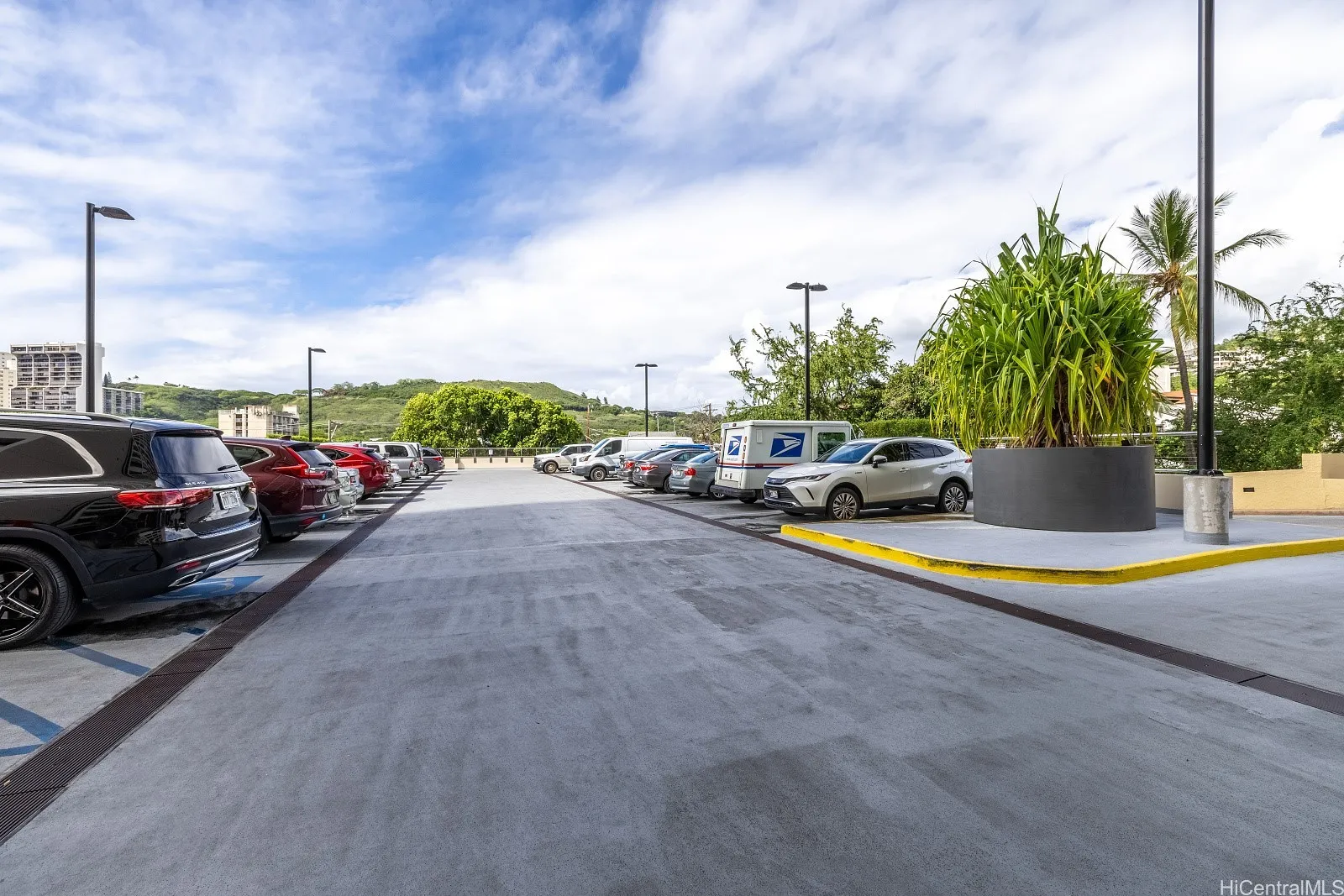 Honolulu, Hawaii 96822, United States, 1 Bedroom Bedrooms, ,1 BathroomBathrooms,Residential,Active,243813