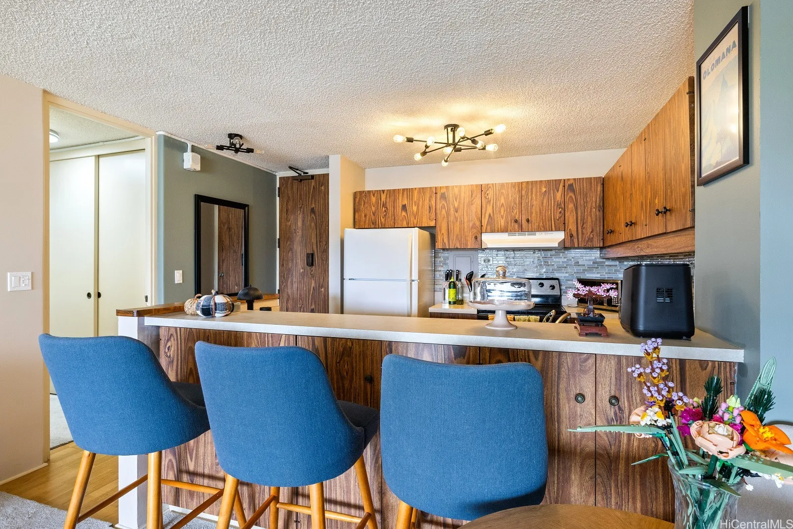 Honolulu, Hawaii 96822, United States, 1 Bedroom Bedrooms, ,1 BathroomBathrooms,Residential,Active,243813