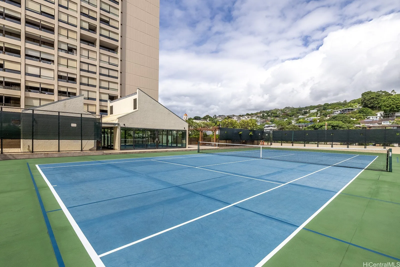 Honolulu, Hawaii 96822, United States, 1 Bedroom Bedrooms, ,1 BathroomBathrooms,Residential,Active,243813