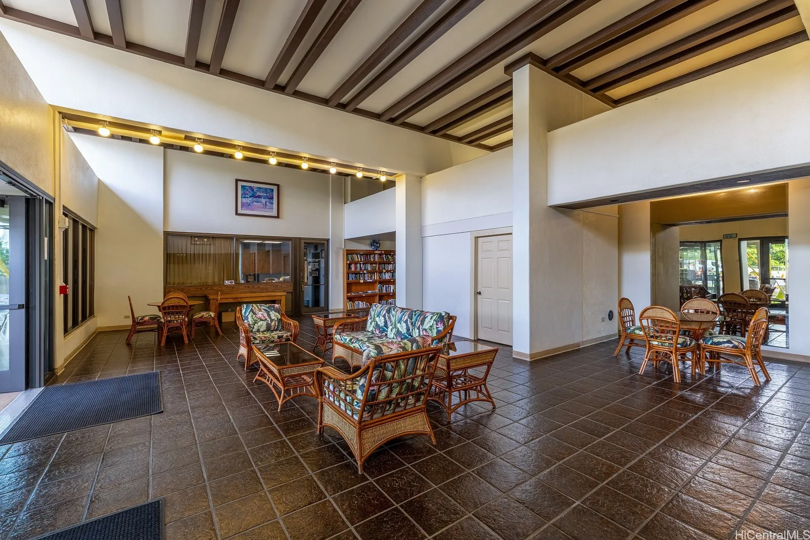 Honolulu, Hawaii 96822, United States, 1 Bedroom Bedrooms, ,1 BathroomBathrooms,Residential,Active,243813