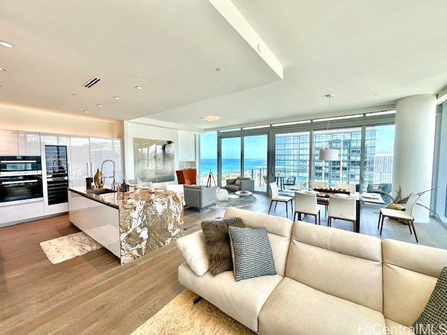 1118 Ala Moana Boulevard 3403