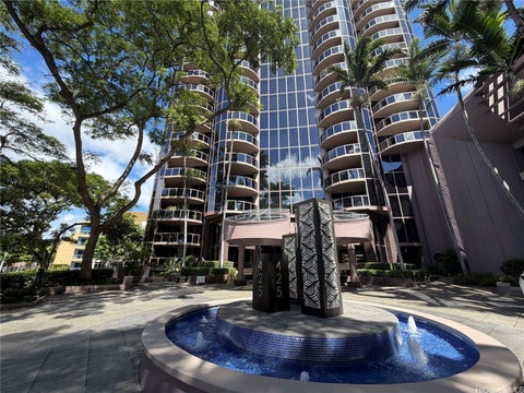 Photo of 425 South Street #2102, Honolulu, HI 96813 (MLS # 202617242)
