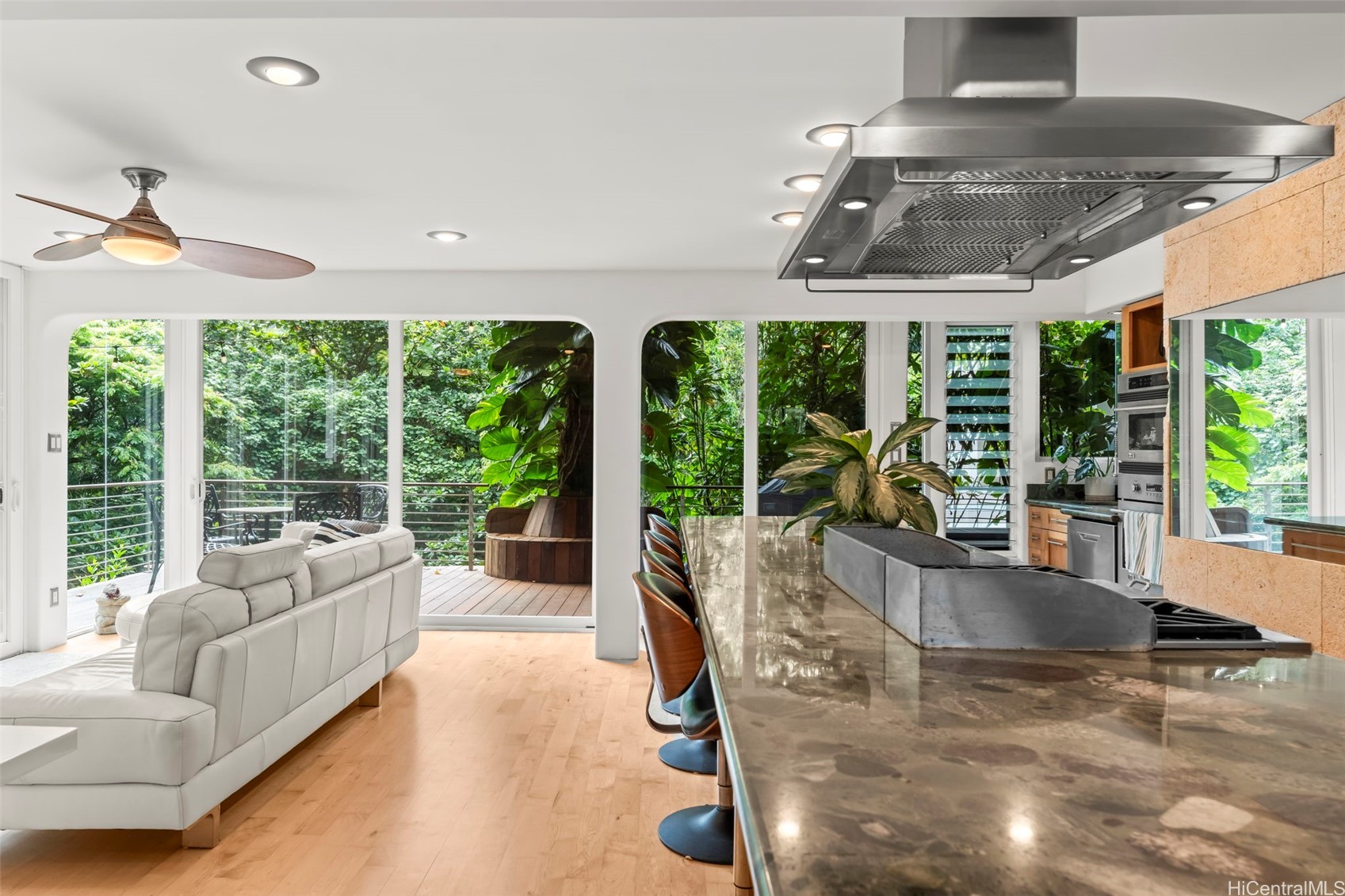 3233 Allan Place