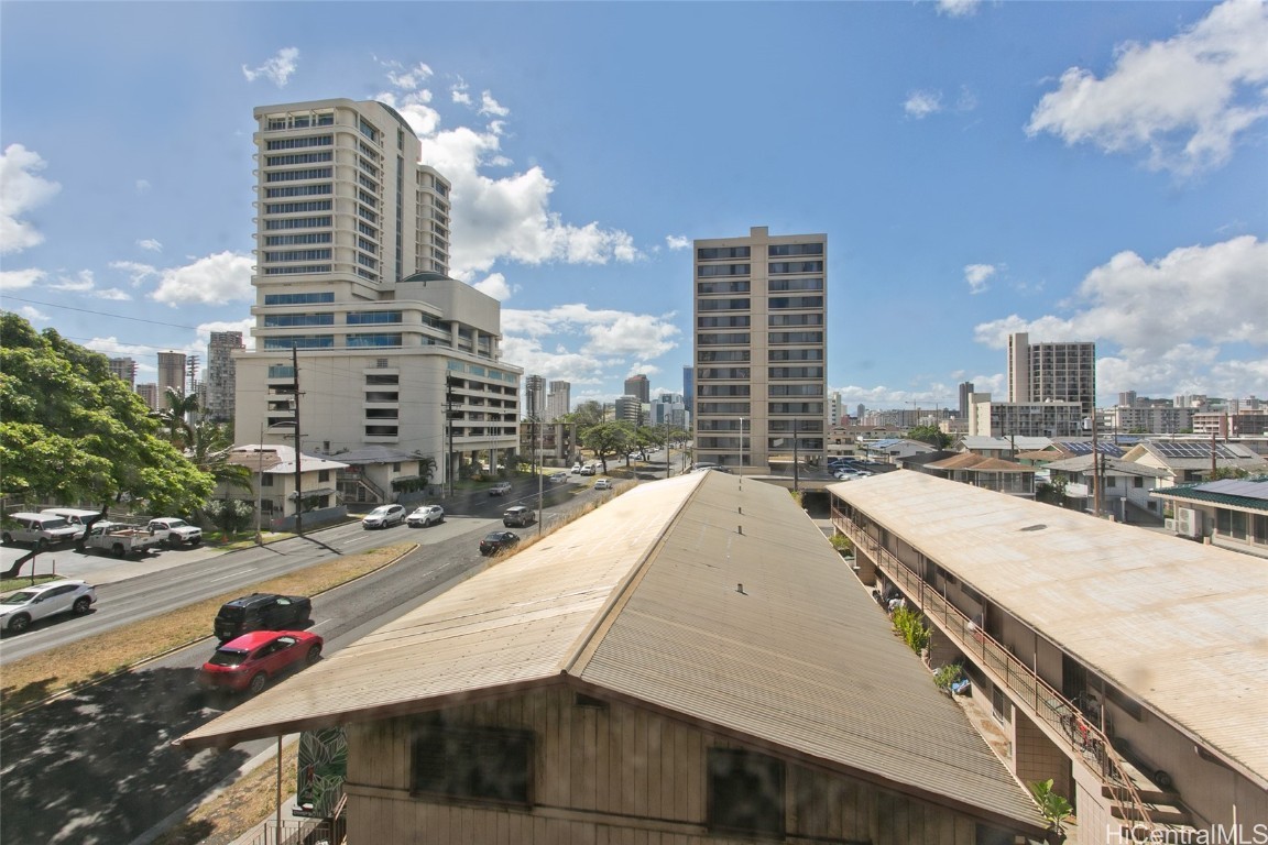 Sixteen Regents Condominium
