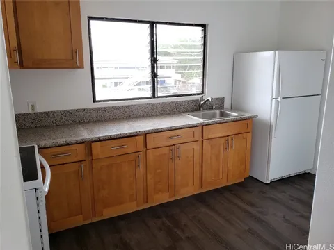 MLS: 202507345