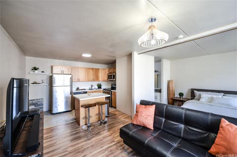Photo of 2240 Kuhio Avenue #1014, Honolulu, HI 96815 (MLS # 202615768)