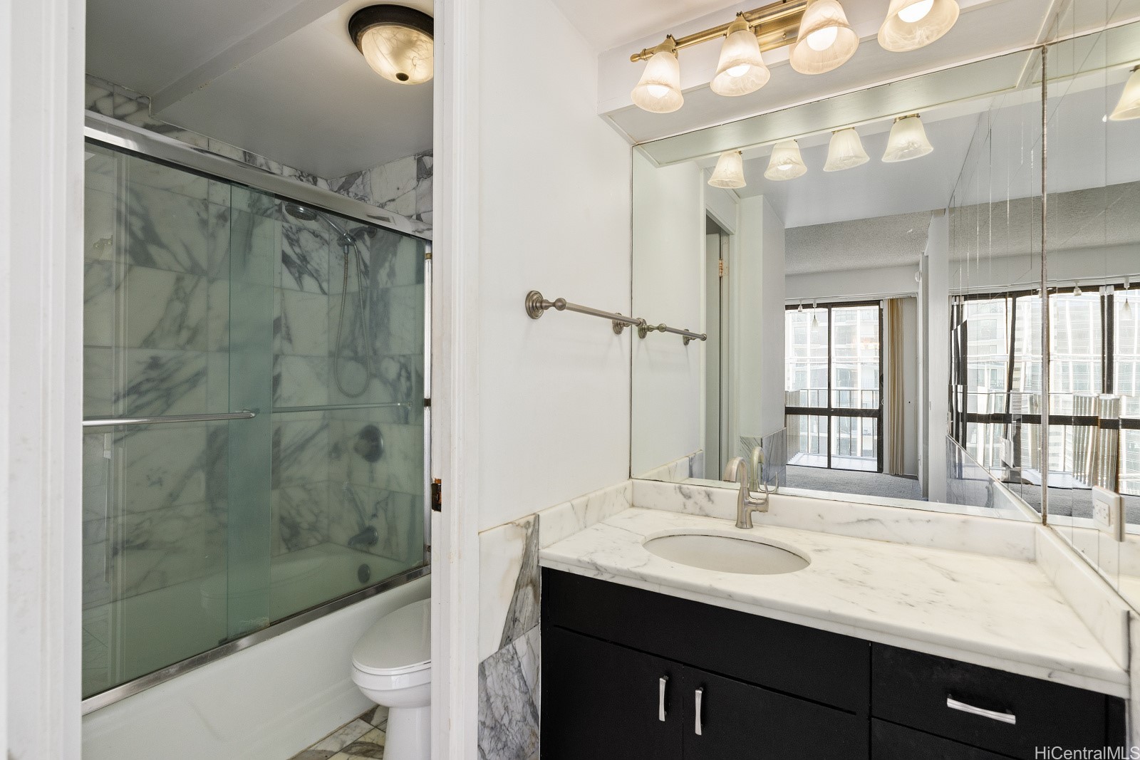 225 Queen Street 23E